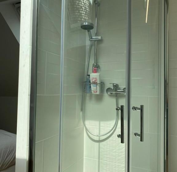 住宿加早餐  Chambre D Hôtes Indépendante Les Agaphantes