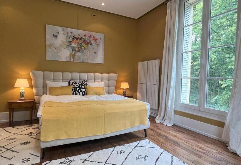 ベッドアンドブレックファースト Château De Marigny