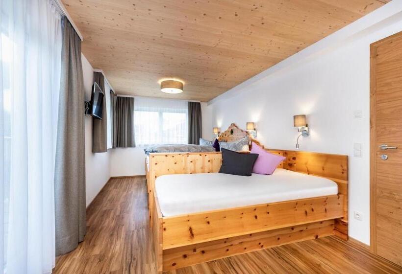 Bed and Breakfast D Hoamatliab