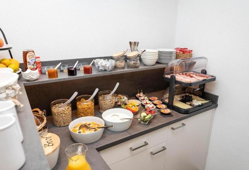 Bed and Breakfast D Hoamatliab