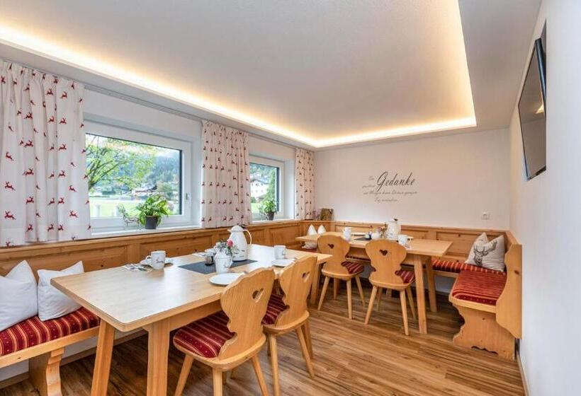 Bed and Breakfast D Hoamatliab