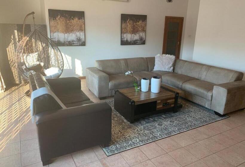 Bed and Breakfast Leas Furnished Apartments Waterkloof