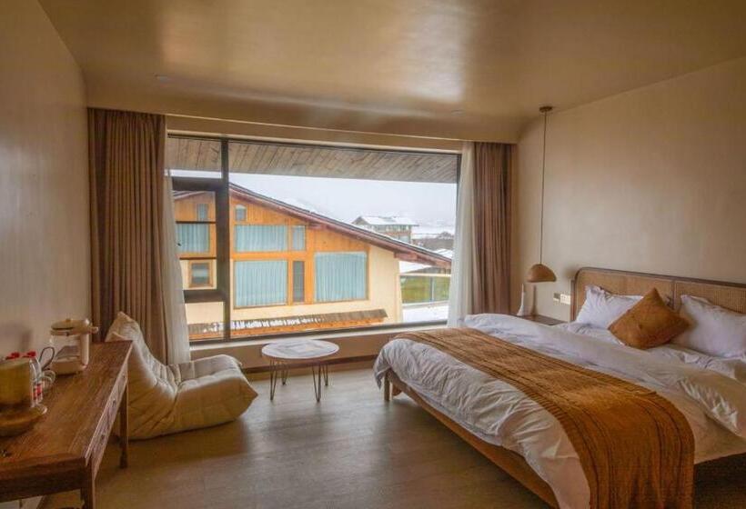 Hotel 十里雪山玛格丽庄园