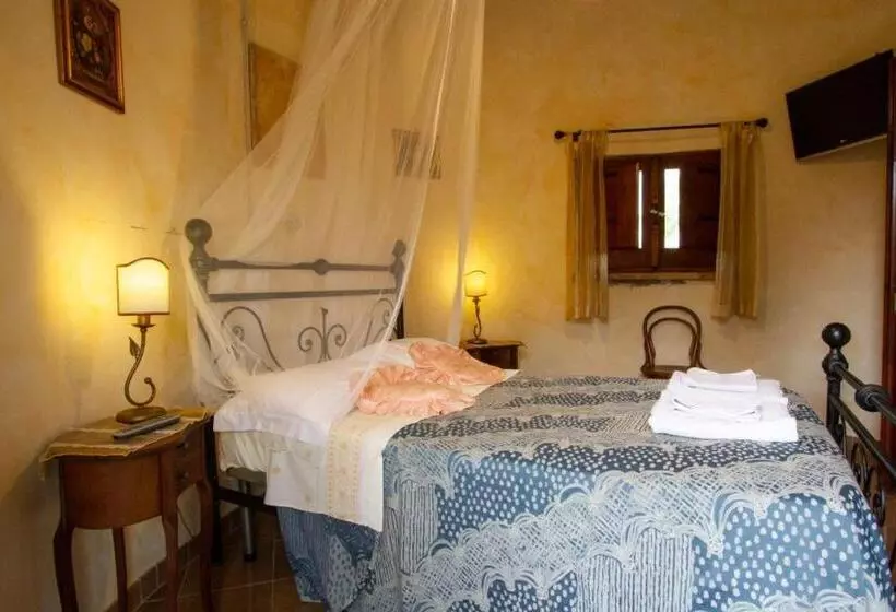 ホテル Agriturismo La Collinetta