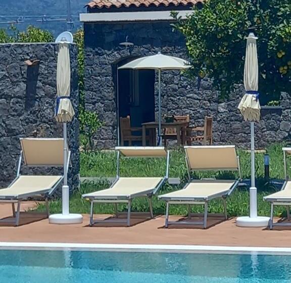 هتل Agriturismo Lumia Resort