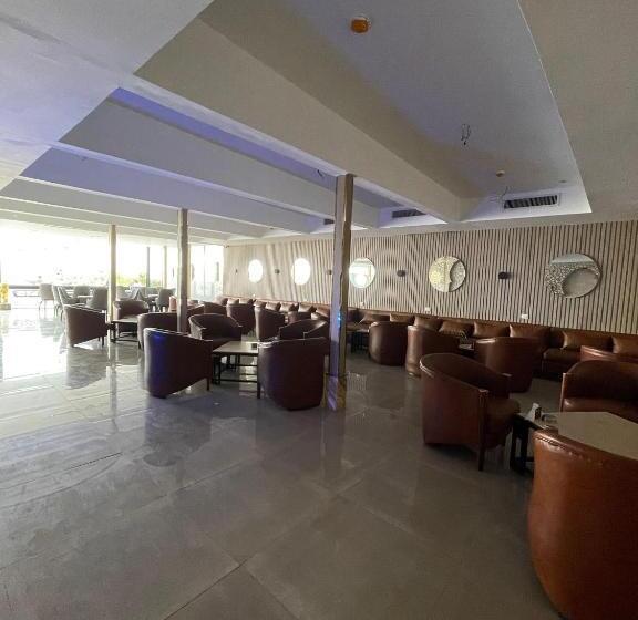 هتل Comfort Inn Sphinx View