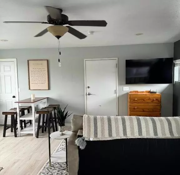 Moon River Park Room