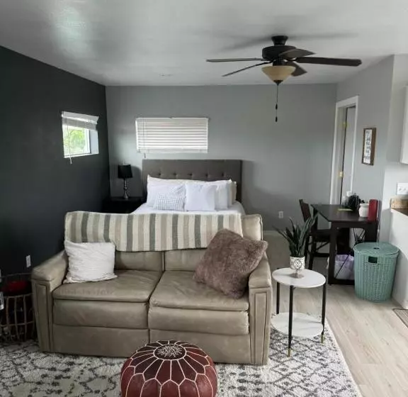 Moon River Park Room