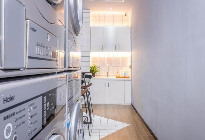 Atour Hotel Xi‘an West High Speed Railway Station North Square