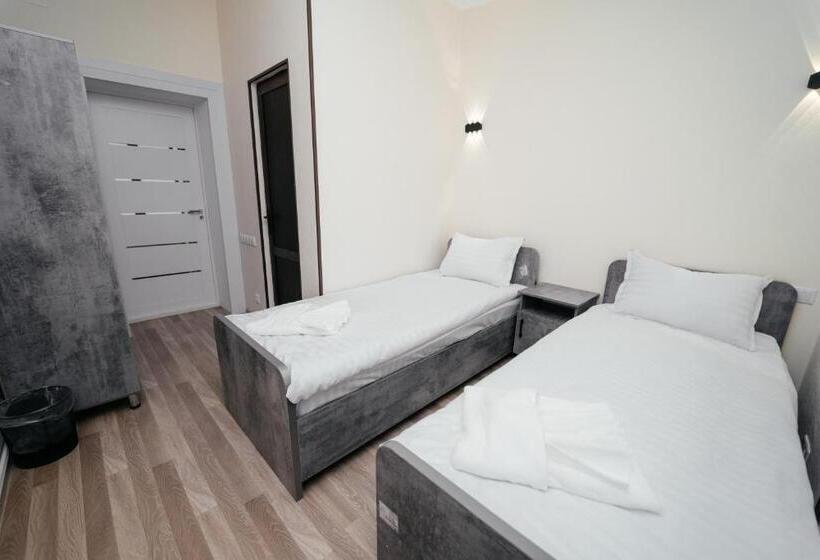 مبيت وإفطار Zaal