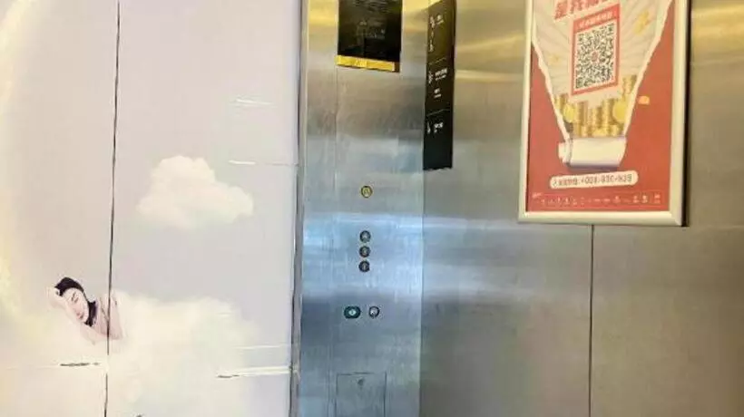 Hotelli City Comfort Inn Anshun West High Speed ​​railway Station Huangguoshu Street