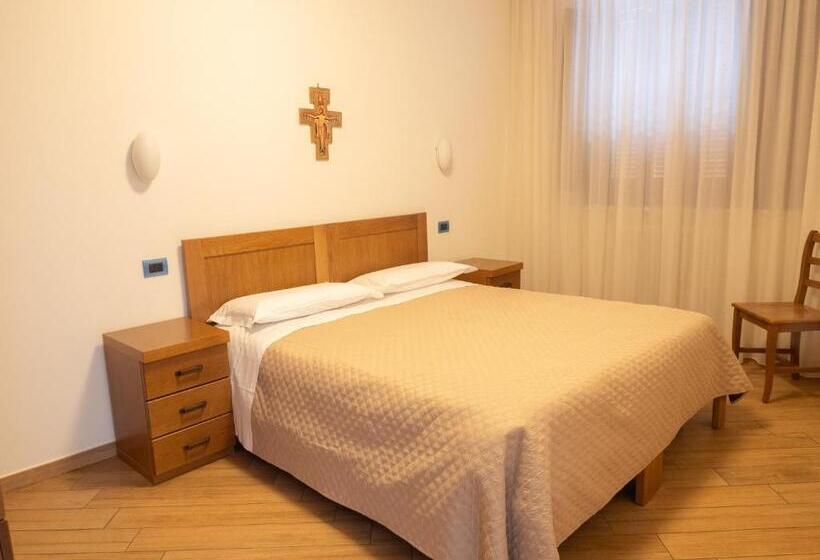 בית מלון כפרי Domus Laetitiae Assisi