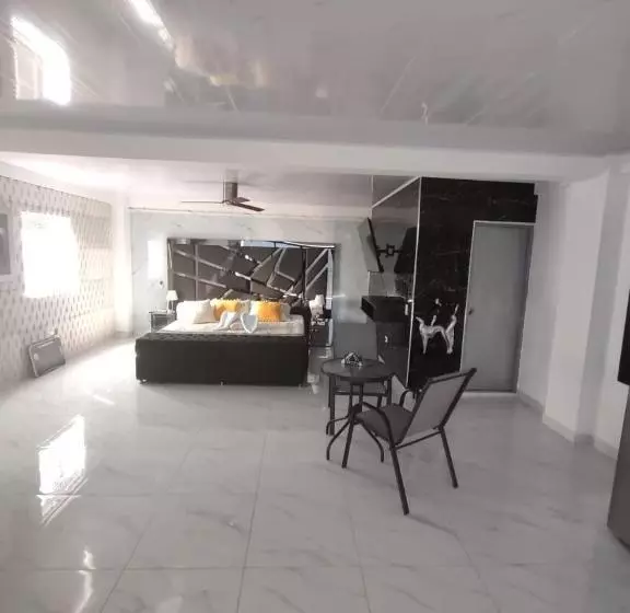 Majatalo Deluxe Gc Suite 201