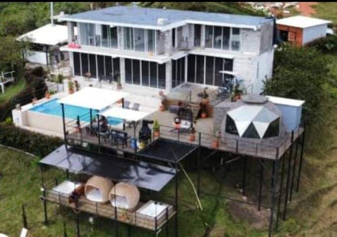 پانسیون Deluxe Gc Suite 201