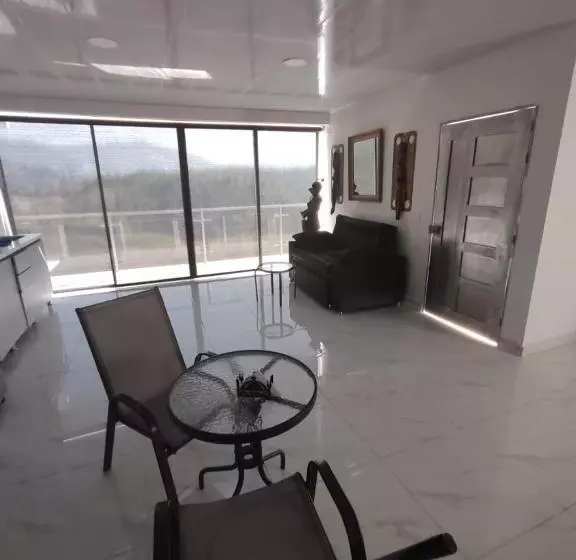 Majatalo Deluxe Gc Suite 201