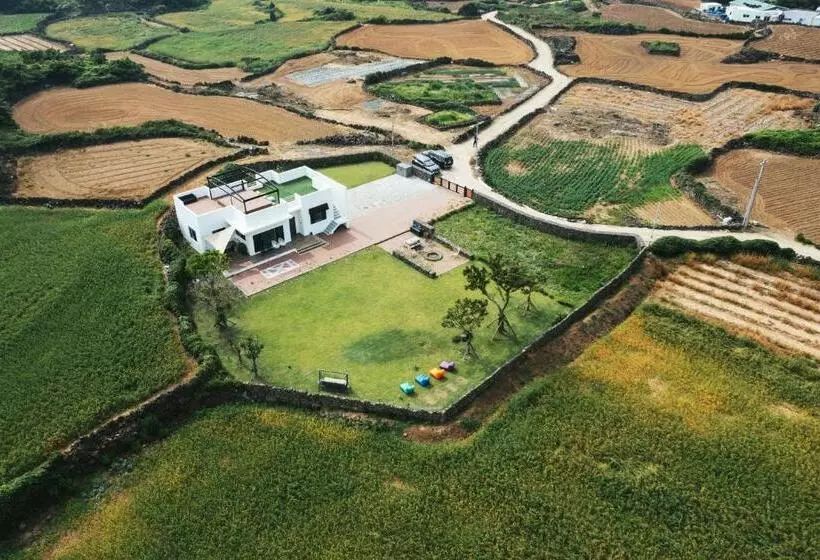 Majatalo Jayouhaneun Private House