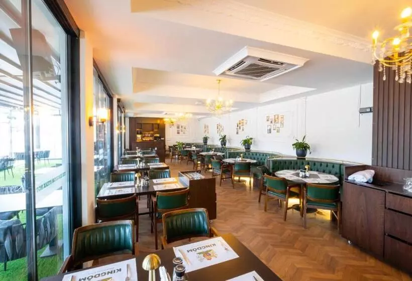 Regenesis Hotel & Spa