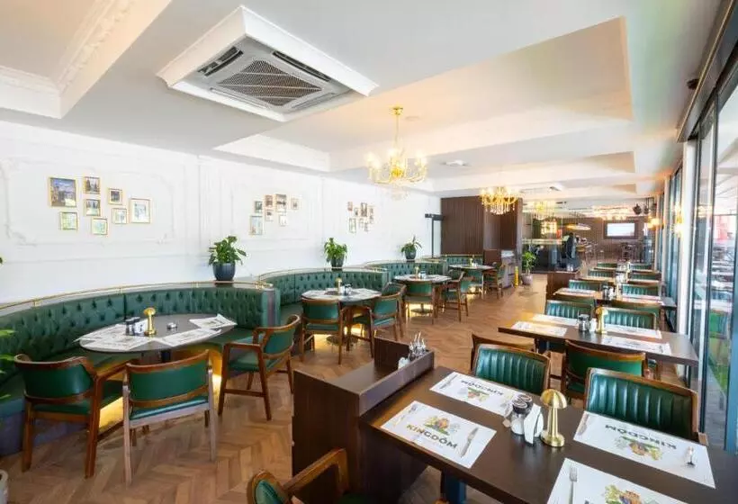 Regenesis Hotel & Spa