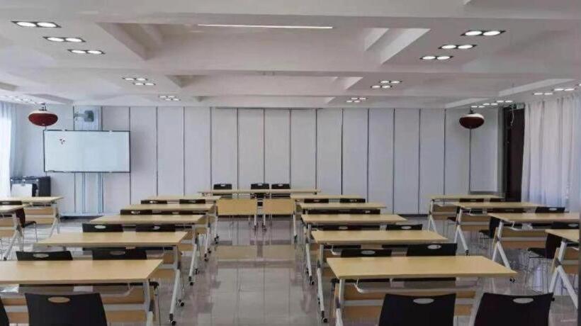 Hanting Hotel Linjiang Municipal Government