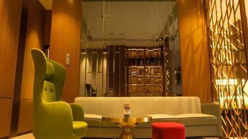 Borrman Hotel Zhanjiang Wuchuan Jinsha Plaza