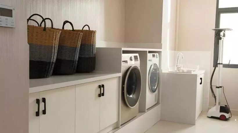 Echarm Hotel Zhongxiang Mochou Lake