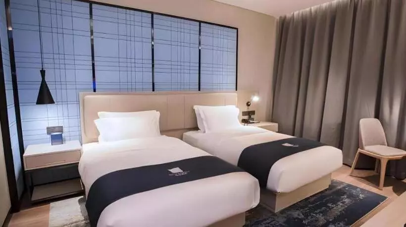 Echarm Hotel Zhongxiang Mochou Lake