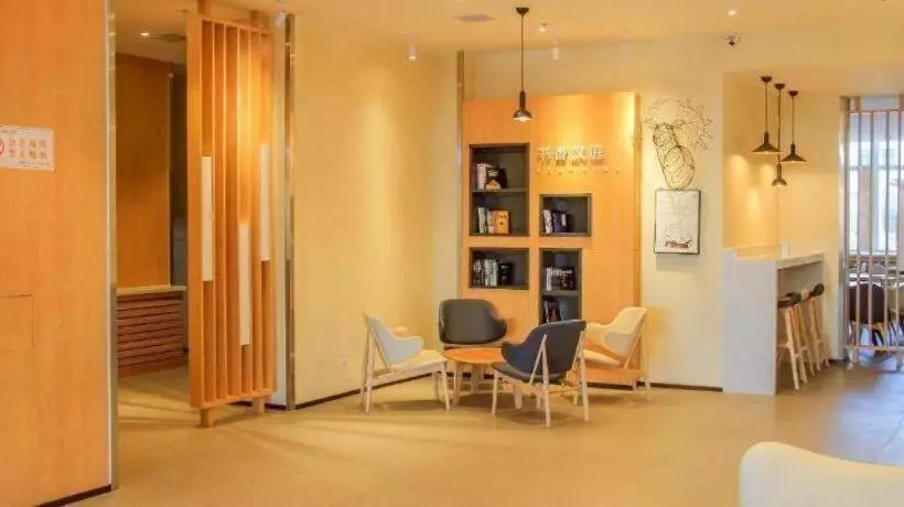 Hanting Hotel Chifeng Railway Station West Square