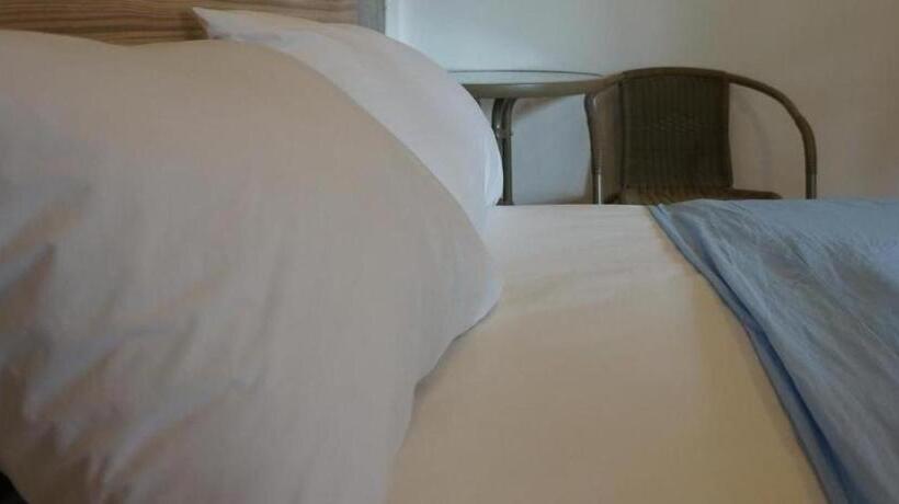 בית מלון כפרי Golf 19