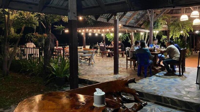 בית מלון כפרי Golf 19