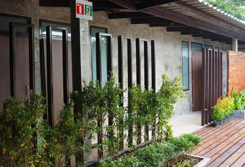 בית מלון כפרי Golf 19