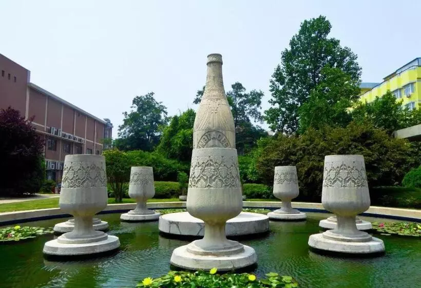 ホテル Hi Inn Qingdao Taishan Road Metro Station