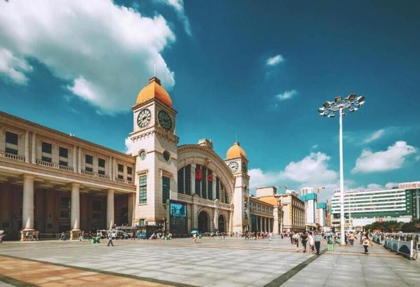 هتل Zmax Hankou Railway Station