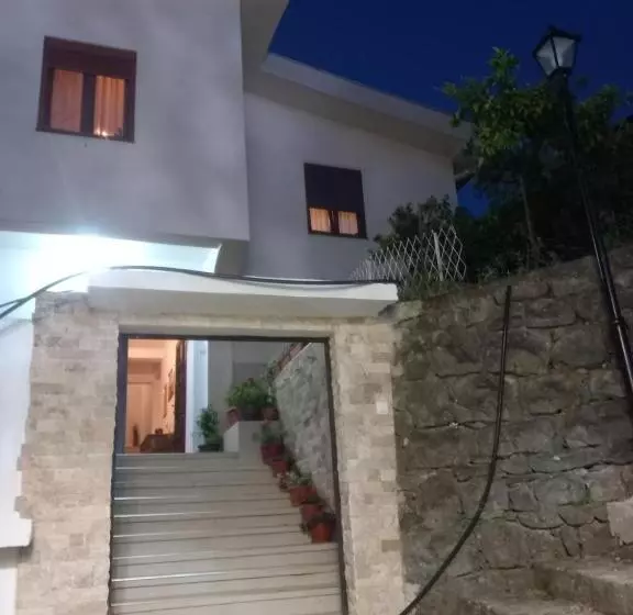 Ulpiana   Apartments,rooms,hostel