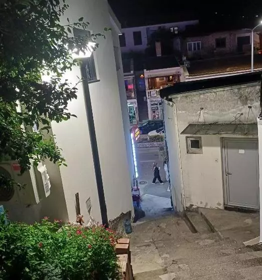 Ulpiana   Apartments,rooms,hostel