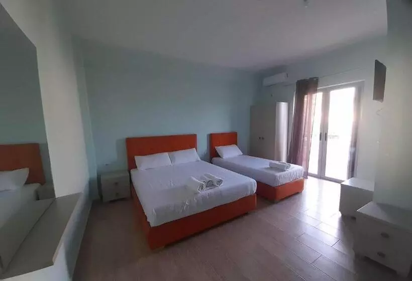 Dhanil Hotel Borsh Himare