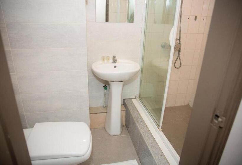 هتل کپسول The Landmark