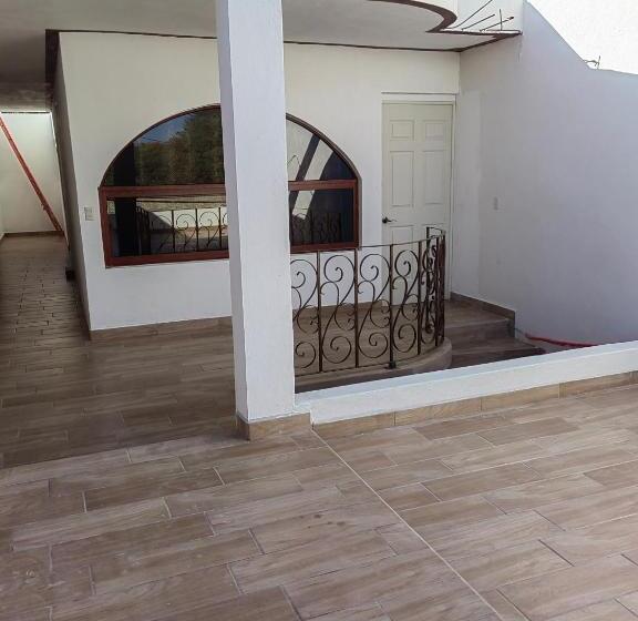 فندق Posada Villa Aurora