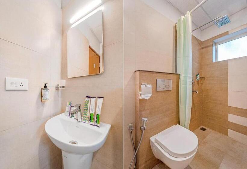 בית מלון כפרי Treebo Windsong Resort Munnar