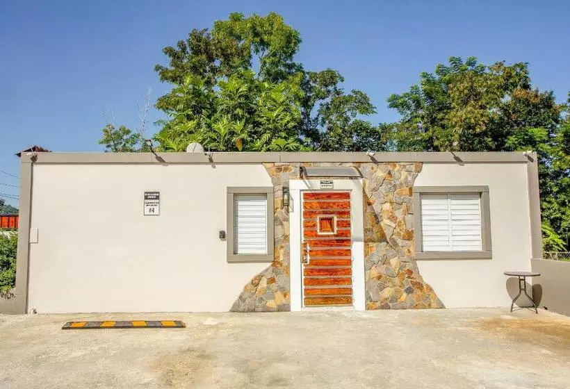 استراحتگاه Ecomar Rentals