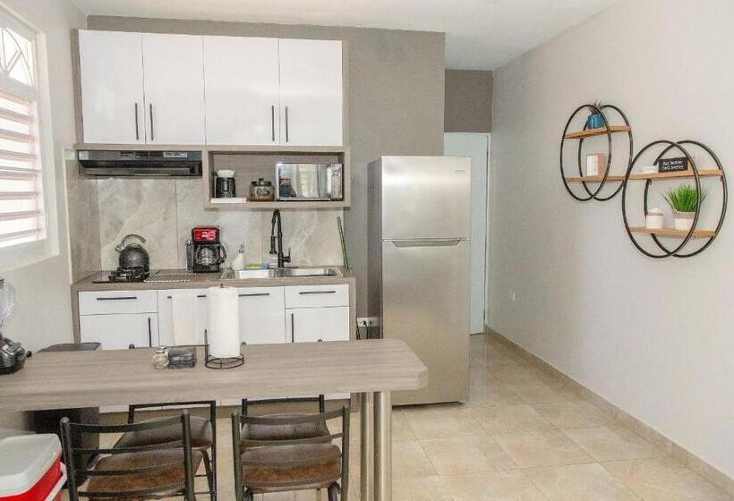 استراحتگاه Ecomar Rentals