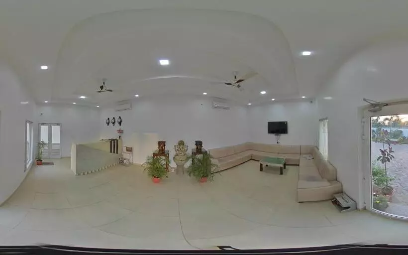 Tathastu Hotels & Banquet Hall