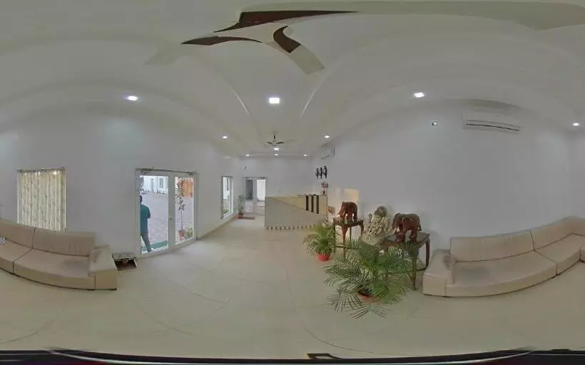 Tathastu Hotels & Banquet Hall