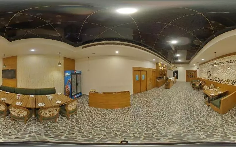 Tathastu Hotels & Banquet Hall