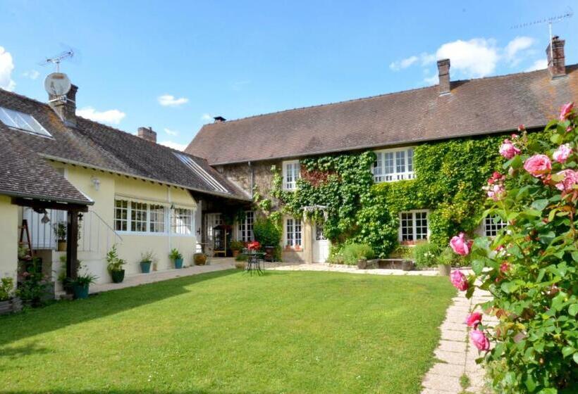 تختخواب و صبحانه La Suite Au Bon Marechal