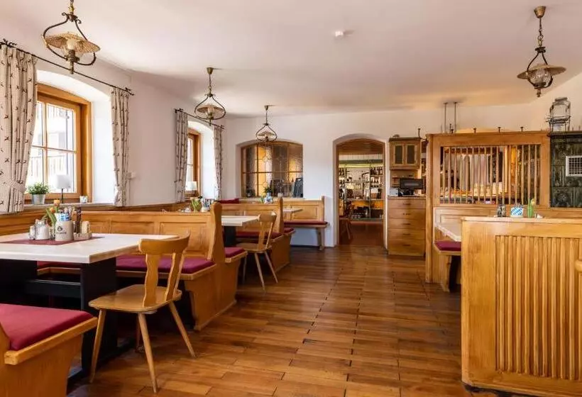 Hotelli Gasthof Zur Post Saulgrub