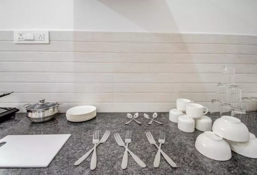 Hotelli Oyo Safura Residency
