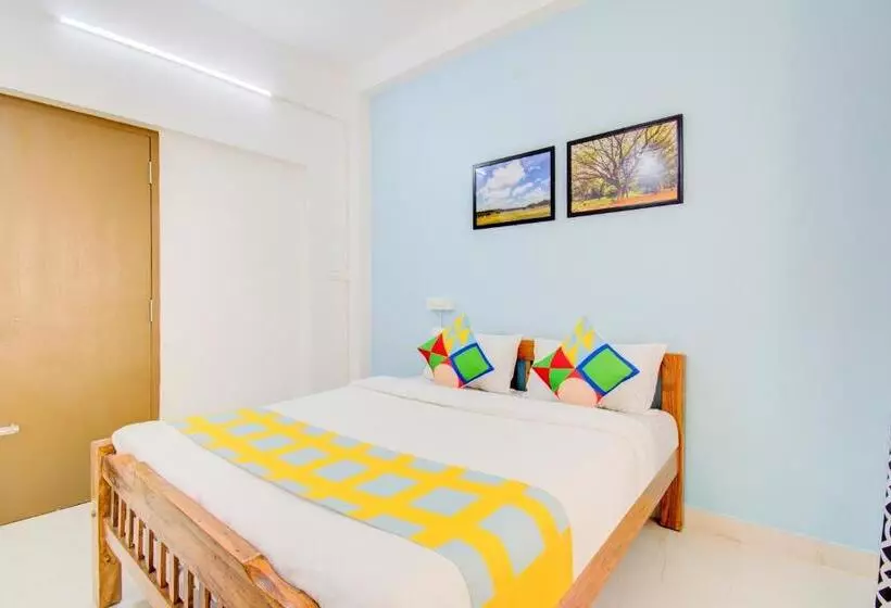 Hotelli Oyo Safura Residency
