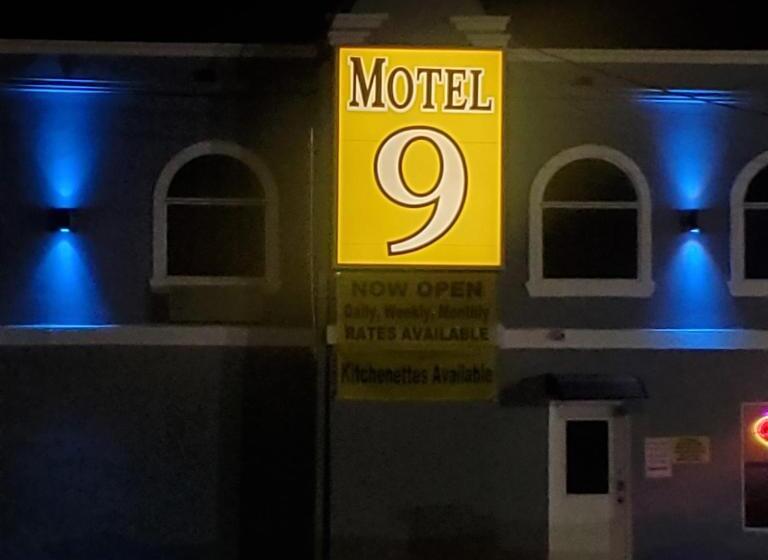 Motel 9