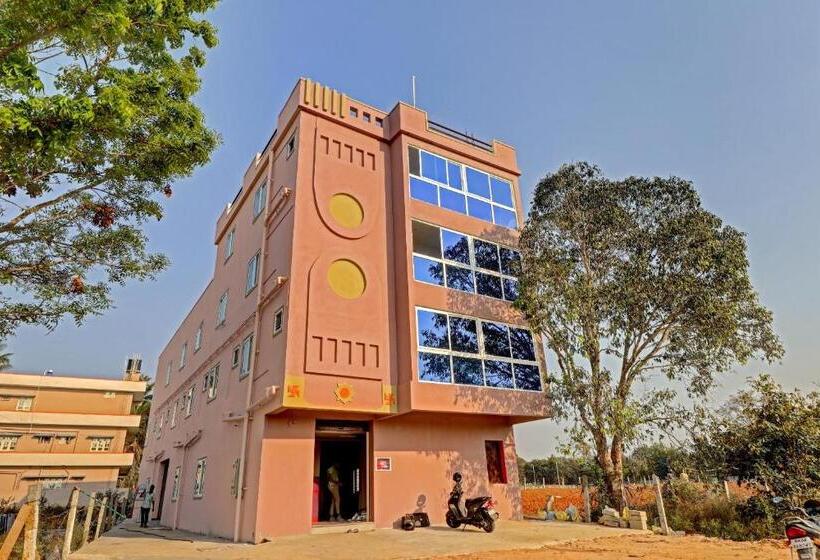 Spot On 78782 Hotel Om Classic