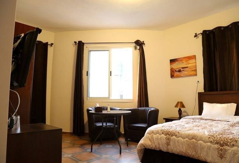 تختخواب و صبحانه Orient